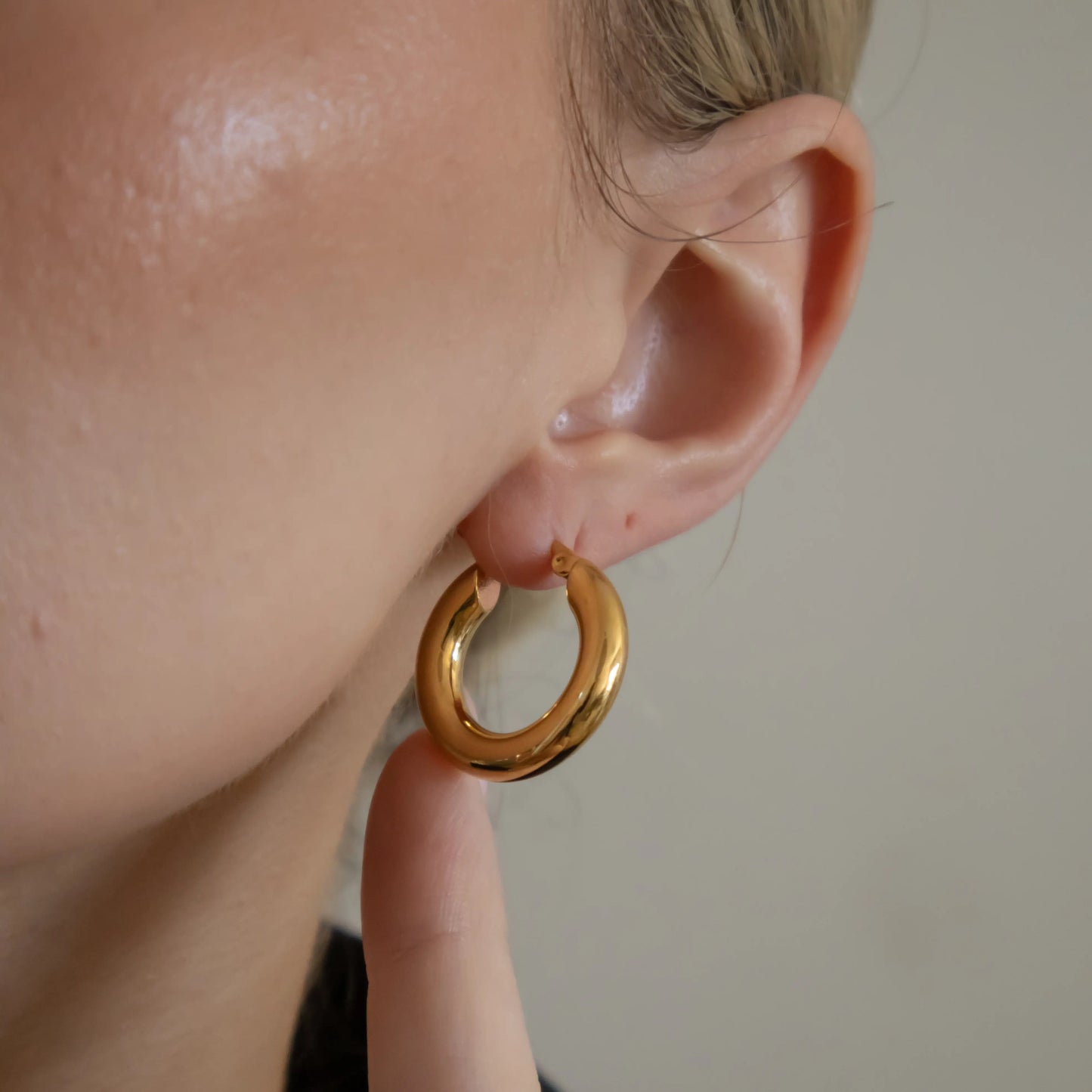 18k Gold Plated Classic Hoop Earrings - Waterproof & Timeless