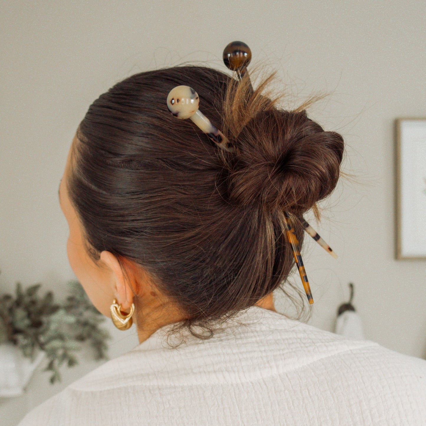 Tortoise shell hair pin