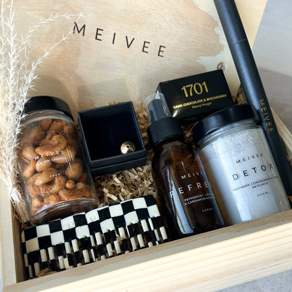 Unwind Gift Box