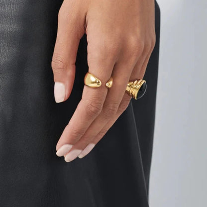 Elegant 18k Gold Plated Curve Ring - Waterproof & Versatile