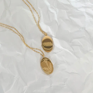 Open image in slideshow, 18k Gold Plated Birth Flower Necklace - Waterproof &amp; Personalised
