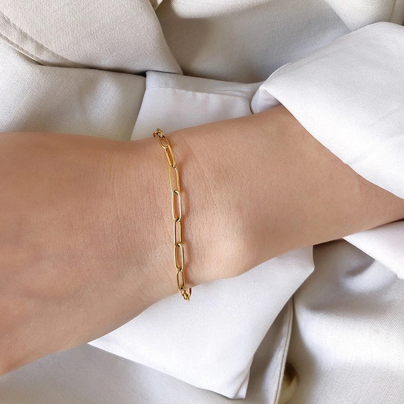 18k Gold Plated Paper Clip Bracelet